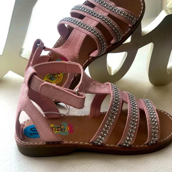 Little girls size 10 Pink embellished sandal NWOT - Picture 2 of 5
